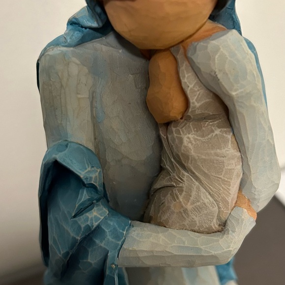 Willow Tree Nativity Mary and baby Figurine - Picture 4 of 8